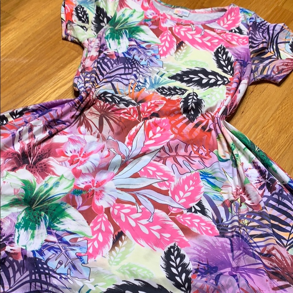 LuLaRoe Carly